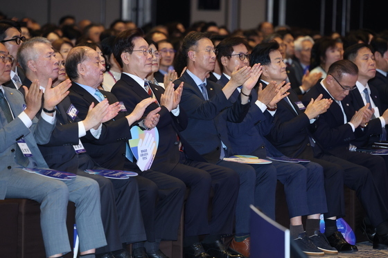이재명 대통령, 민주평통 미주지역회의 평화공존 정책 대화 참석