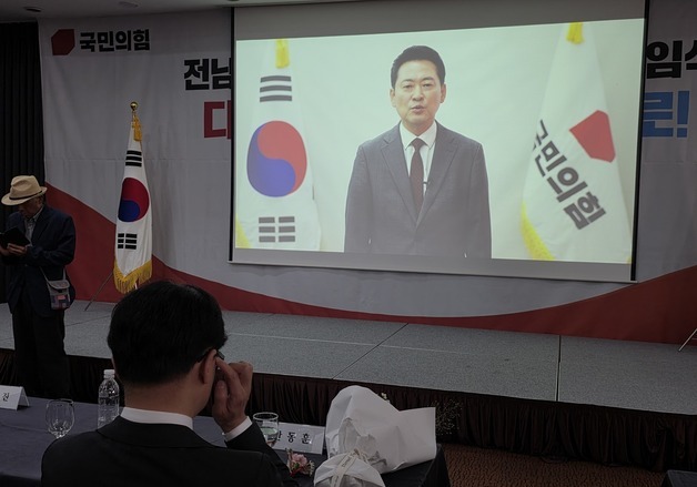 장동혁-한동훈,  더 깊어진 '감정골'…"복당 없다" "與 전략자산"