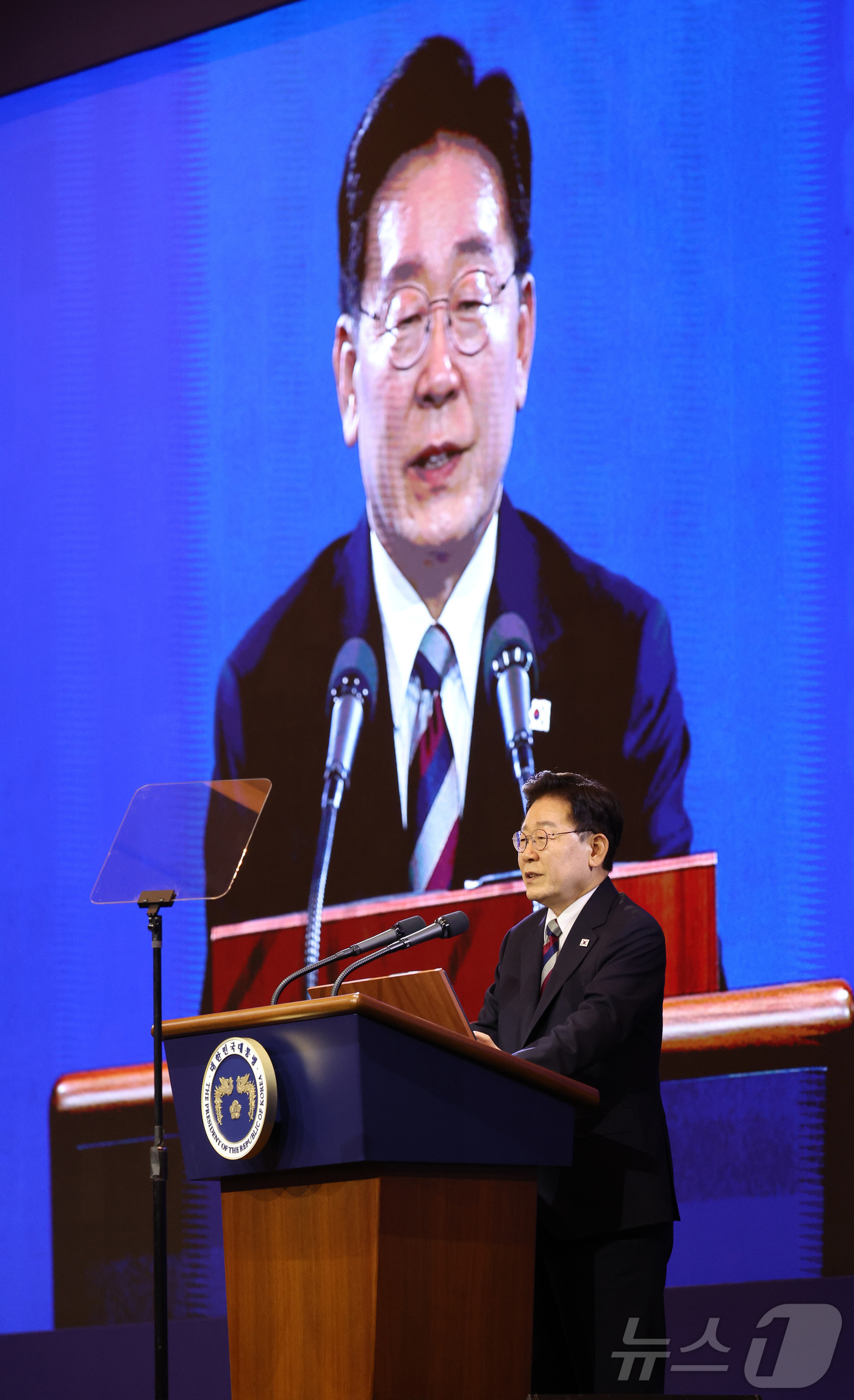 (인천=뉴스1) 이재명 기자 = 이재명 대통령이 2일 인천 중구 인스파이어 리조트에서 열린 제22기 민주평통 미주지역회의 평화공존 정책 대화에서 발언하고 있다. 2026.9.2/뉴 …