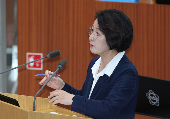 재정비상 선언 추미애, '삭감' 넘어 출구전략 있나