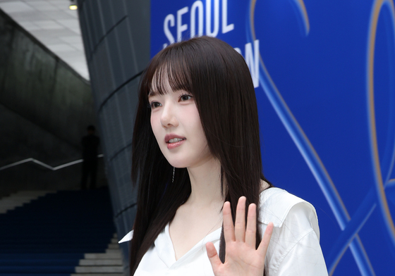 포즈 취하는 예린