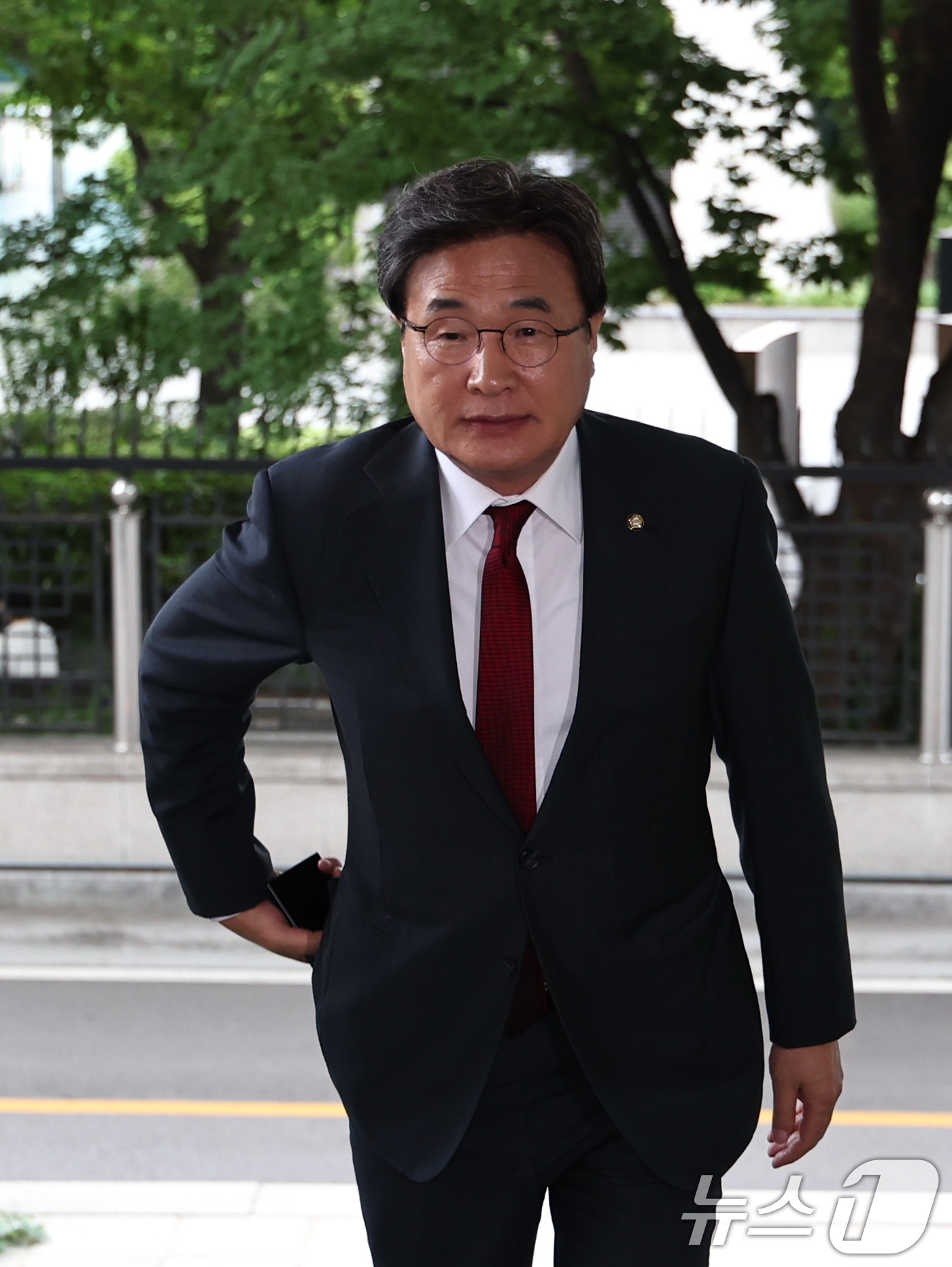 (서울=뉴스1) 이종수 기자 = 국회 외교통일위원회 국민의힘 간사인 김대식 의원이 2일 서울 종로구 정부서울청사 별관 외교부로 들어서고 있다. 2026.9.2/뉴스1