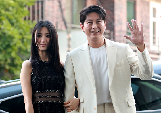박하선·류수영 부부 '팔짱 꼬옥'