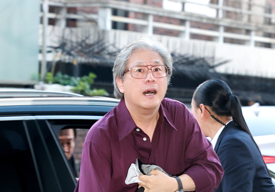 CJ 나이트 행사 참석하는 박찬욱 감독