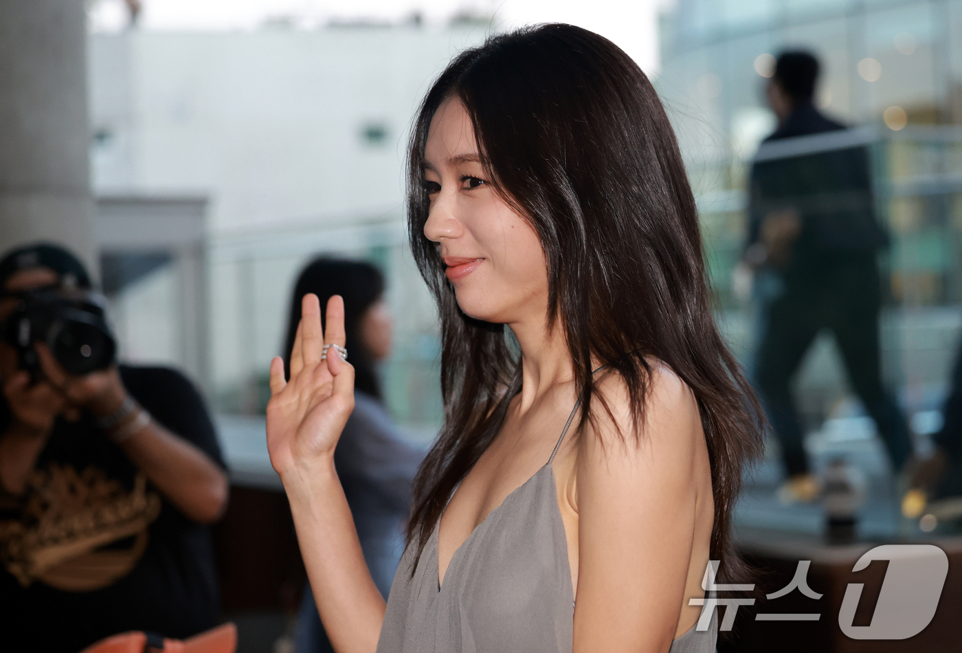 (서울=뉴스1) 이호윤 기자 = 배우 안은진이 2일 서울 용산구 리움미술관에서 열린 CJ 나이트 인 셀러브레이션 오브 프리즈 서울에 참석하고 있다. 2026.9.2/뉴스1