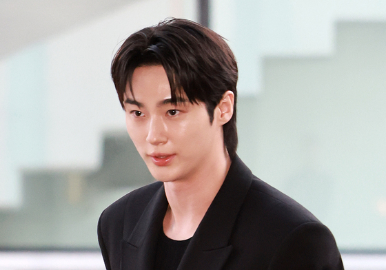 CJ 나이트 행사 참석하는 변우석
