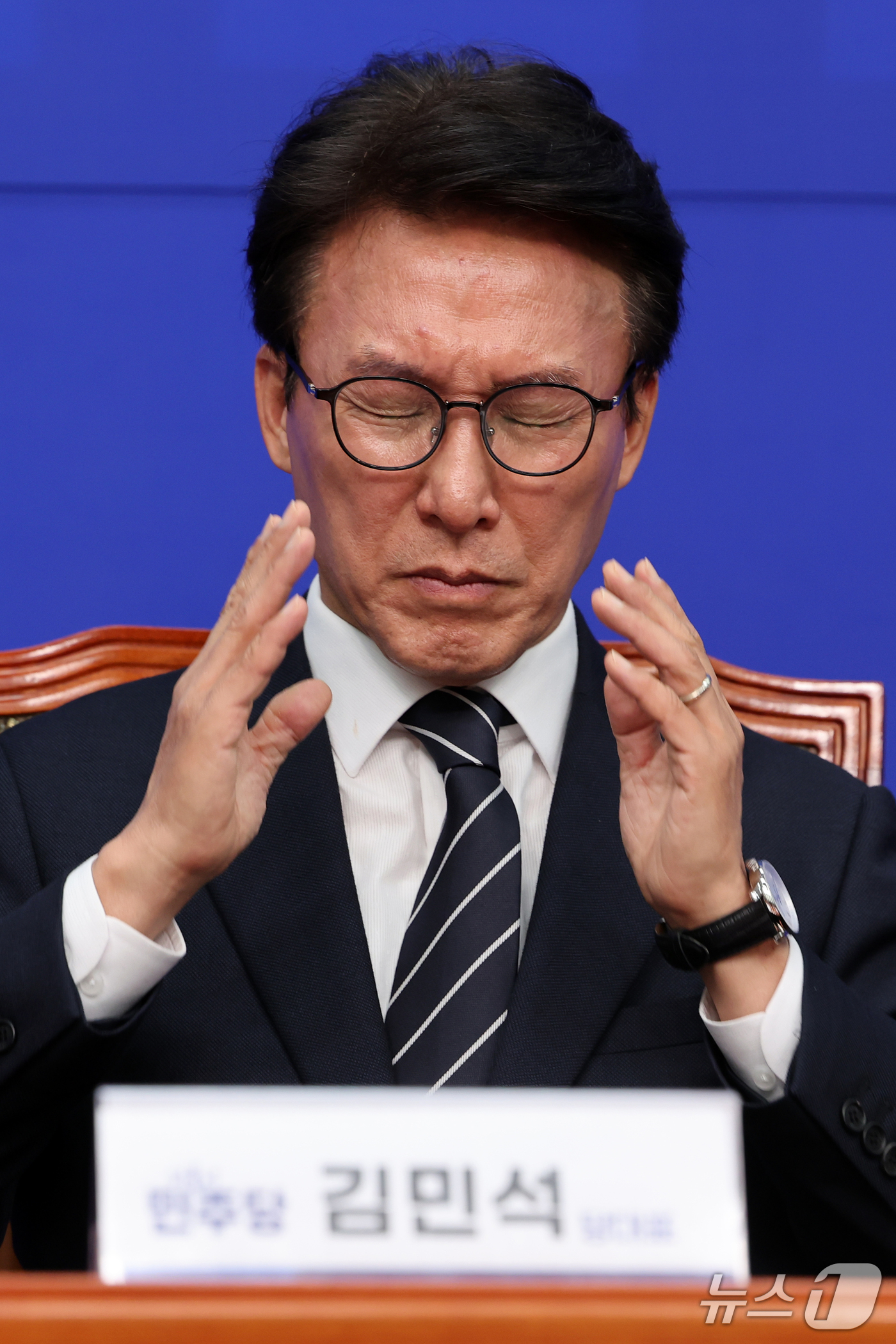 (서울=뉴스1) 황기선 기자 = 김민석 더불어민주당 대표가 20일 오전 서울 여의도 국회에서 열린 개헌추진단 출범 기자 간담회에 자리하고 있다.  2026.9.20/뉴스1