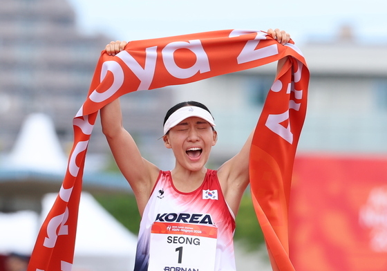 성승민 '내가 첫 금메달의 주인공'