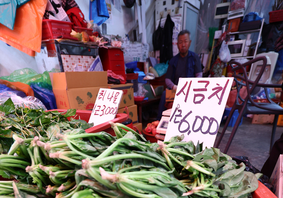 시금치, 한 달 새 52% 급등