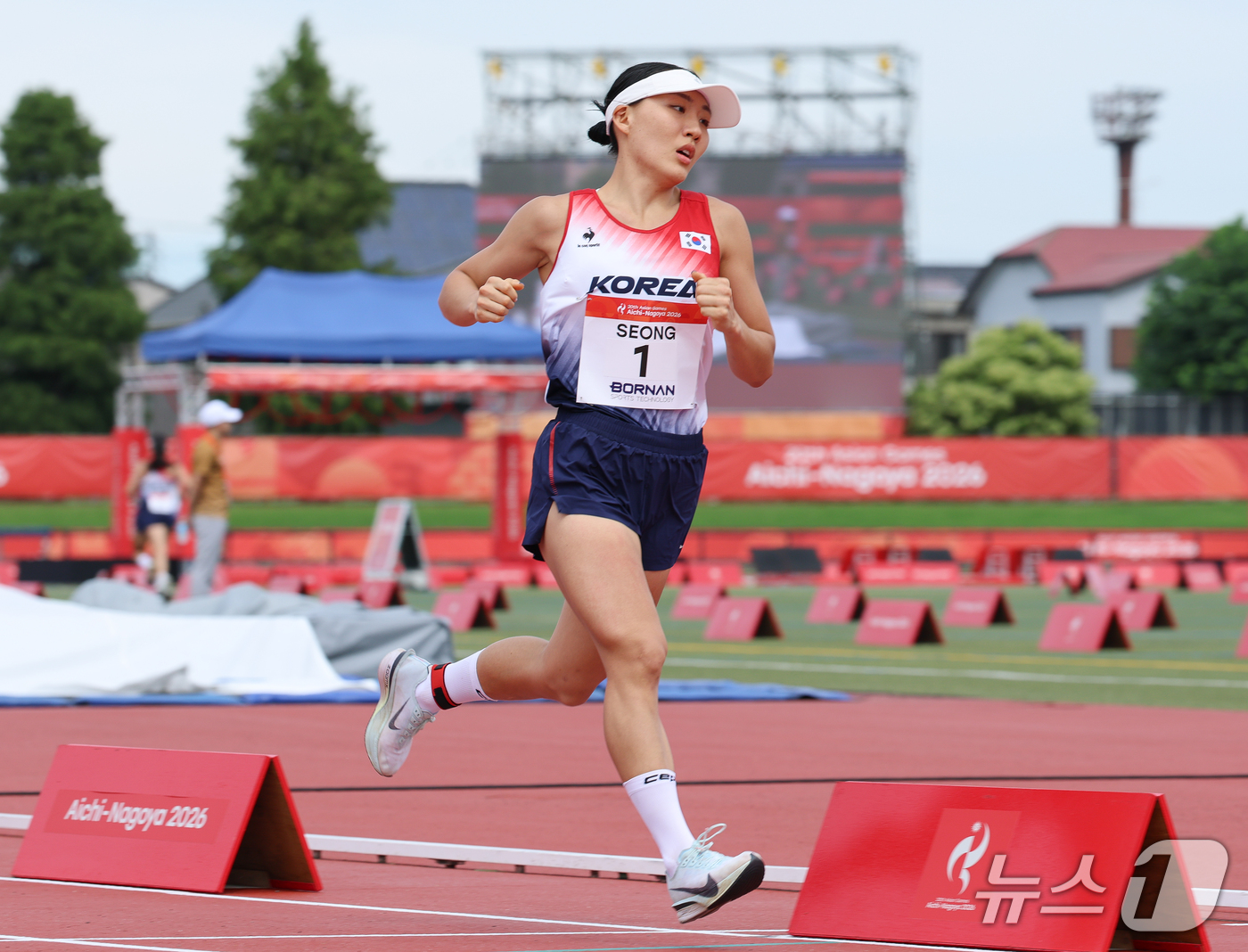(안조=뉴스1) 안은나 기자 = 대한민국 성승민이 20일 일본 안조 스포츠 파크에서 열린 2026 아이치·나고야 아시안게임 근대 5종 개인전 여자 결승전 레이저런에서 힘차게 달리고 …
