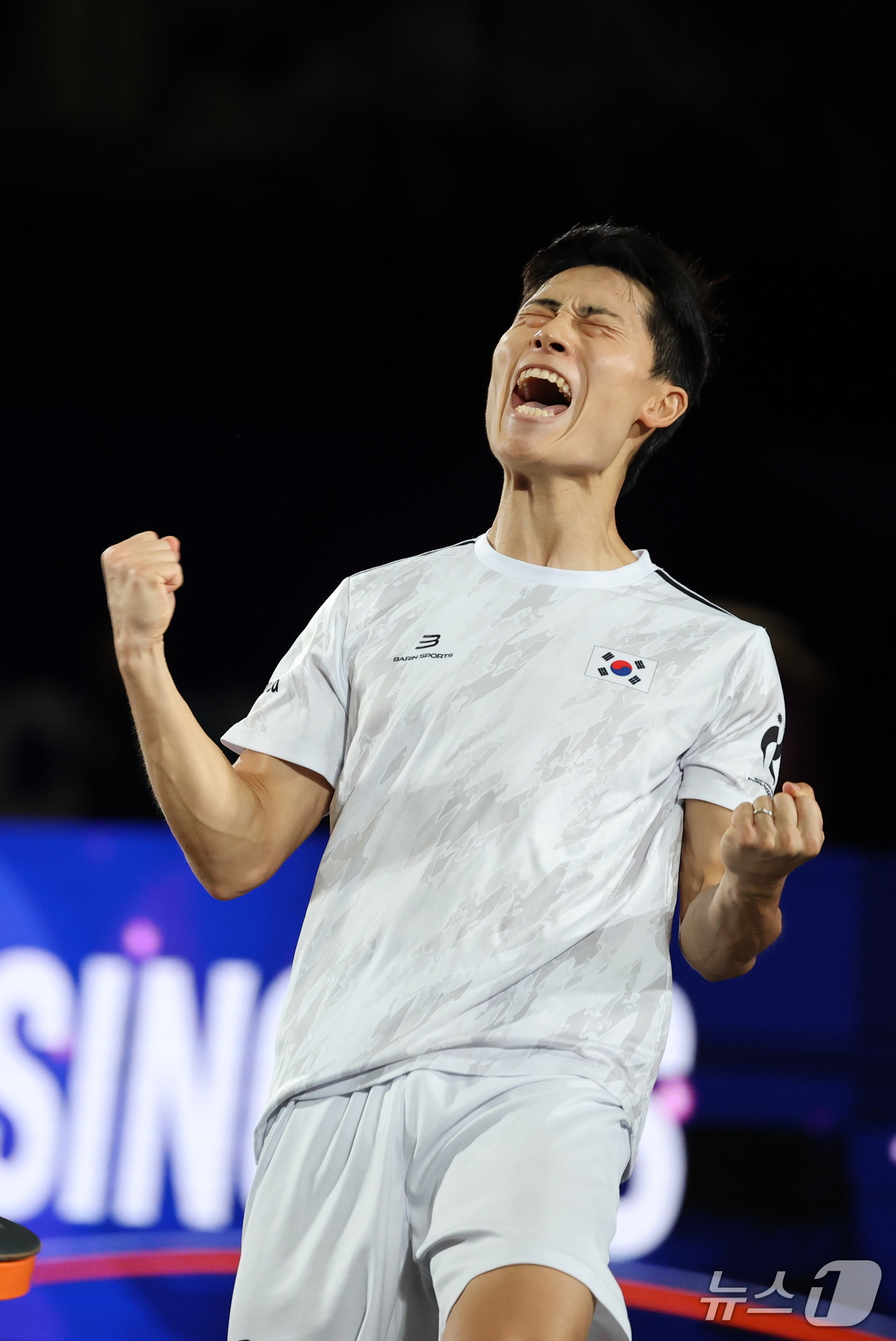 (나고야=뉴스1) 안은나 기자 = 대한민국 이준석이 20일 일본 나고야 히가시 스포츠센터에서 열린 2026 아이치·나고야 아시안게임 테크볼 남자 단식 결승전에서 득점을 올린 후 환 …