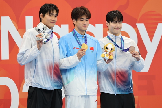 은메달 김영범·동메달 황선우