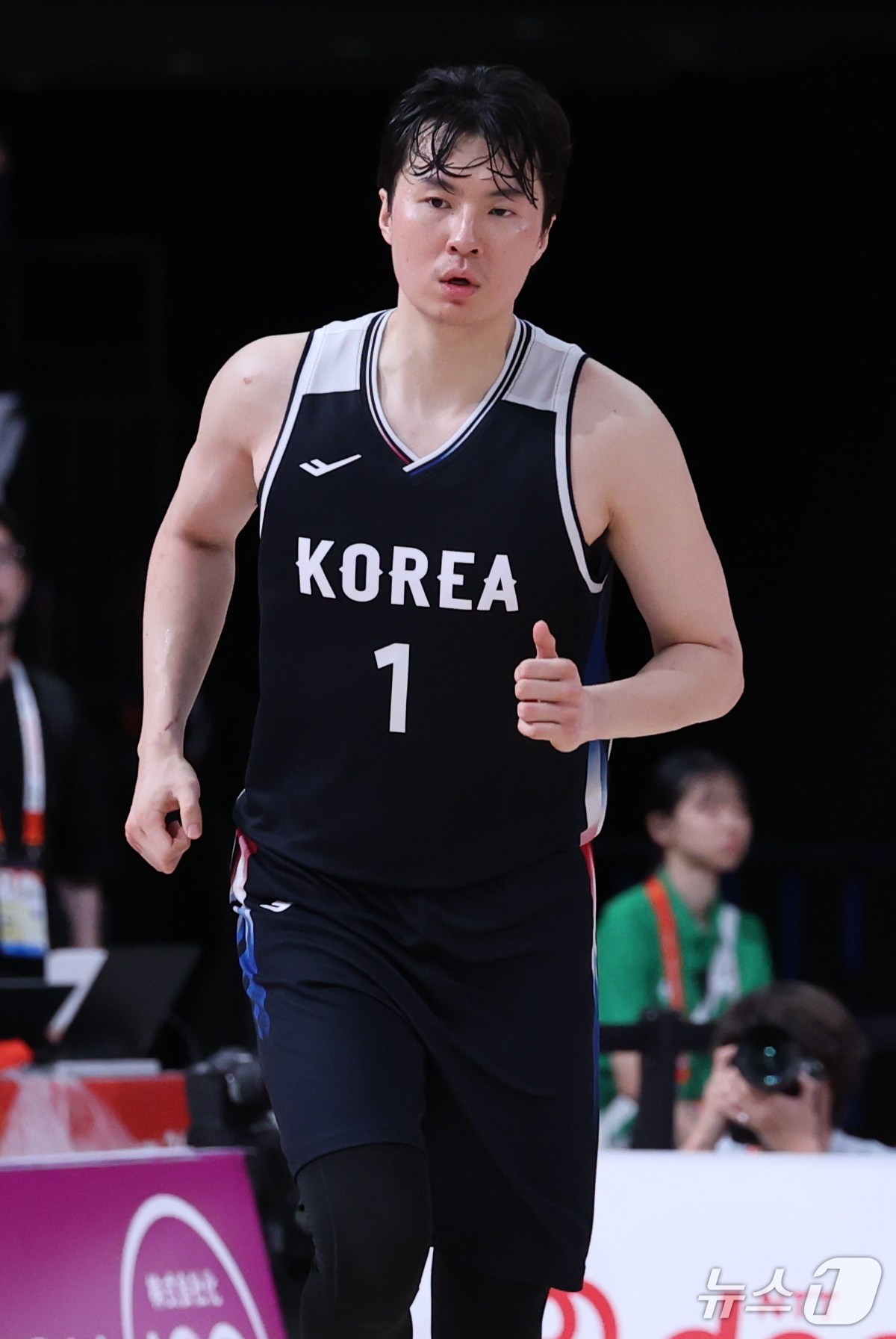 (나고야=뉴스1) 안은나 기자 = 20일 일본 나고야 아이치 인터내셔널 아레나에서 열린 2026 아이치·나고야 아시안게임 남자농구 결승전 대한민국과 일본의 경기, 대한민국 이현중이 …