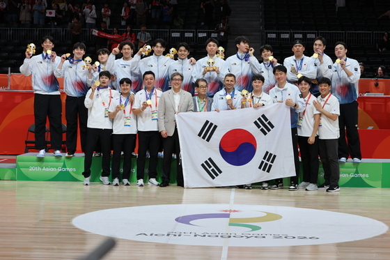남자 농구 12년 만에 금메달
