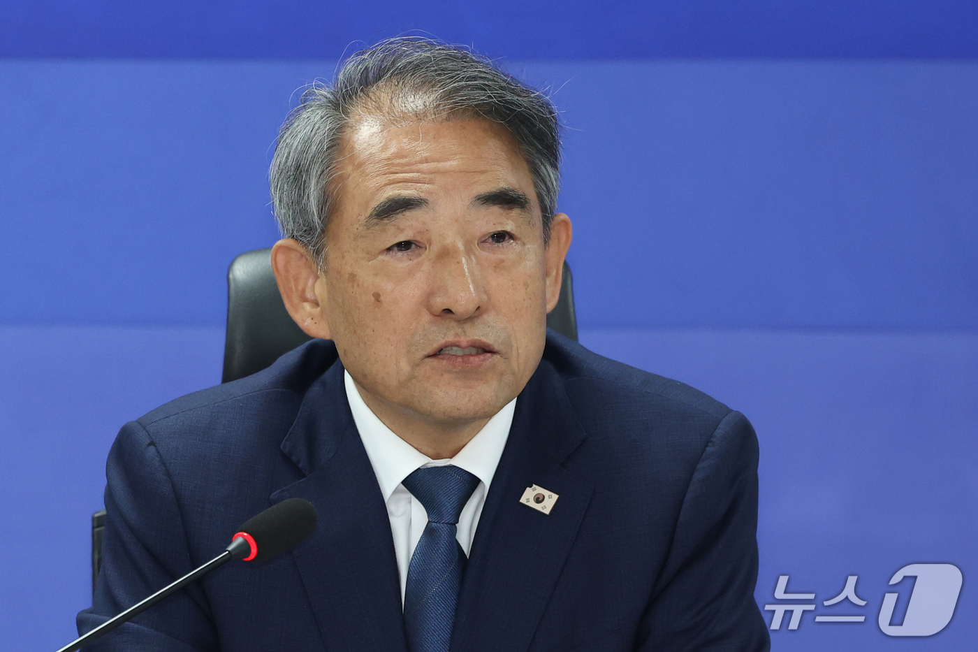 (서울=뉴스1) 황기선 기자 = 윤준병 더불어민주당 농해수정조위원장이 21일 오전 서울 여의도 국회 의원회관에서 열린 농지 전수조사 추진방향 당정협의회에서 발언을 하고 있다.  2 …