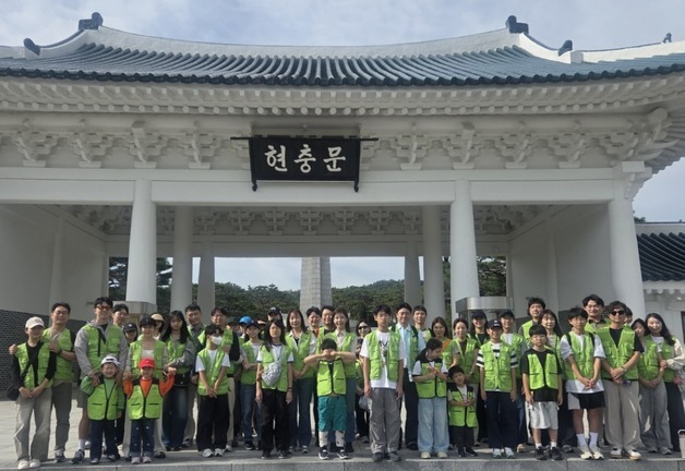 현대엔지니어링, 국군의날 맞아 임직원과 현충원 봉사활동