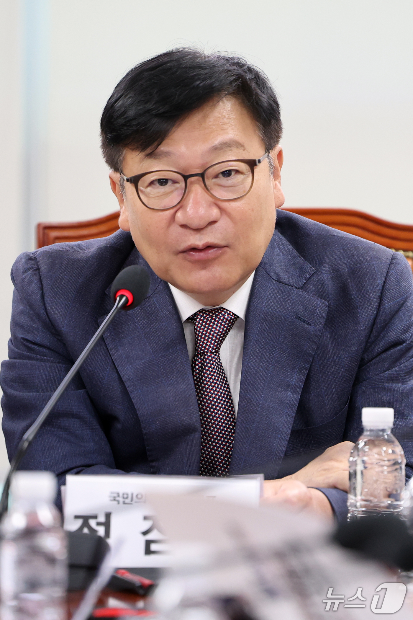 (서울=뉴스1) 황기선 기자 = 정점식 국민의힘 원내대표가 21일 오전 서울 여의도 국회 의원회관에서 열린 '준연동형비례제 민의왜곡 부작용과 악법폐지 긴급토론회'에서 축사를 하고 …