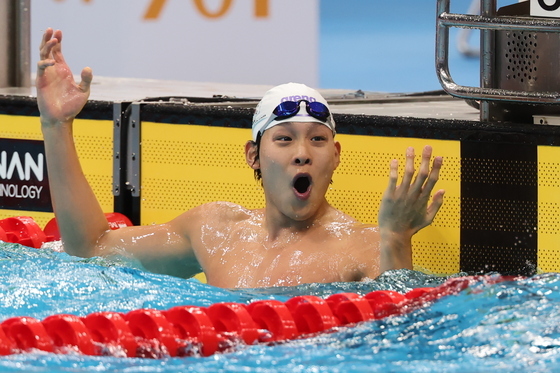 '단거리 샛별' 김영범, 자유형 50m 대회新…전체 1위 결선행[AG]