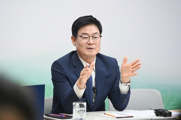 구자열 원주시장 "산하기관 쇄신…시설관리공단, 도시공사로 바꿀 것"