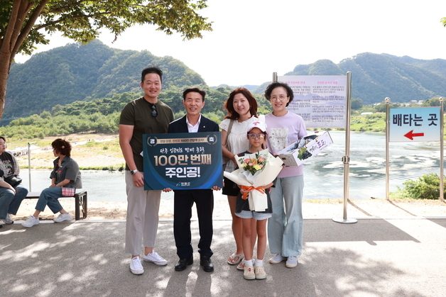 '왕사남' 열풍 타고…영월 장릉·청령포 관람객 100만명 돌파
