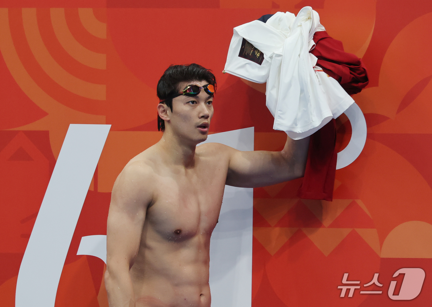 (도쿄=뉴스1) 김민지 기자 = 21일 도쿄 아쿠아틱스 센터에서 열린 2026 아이치·나고야 아시안게임 남자 800m 계영 예선 2조 경기에서 마지막주자인 중국의 왕순이 경기를 마 …