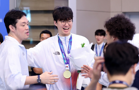 이현중 '금빛 미소'