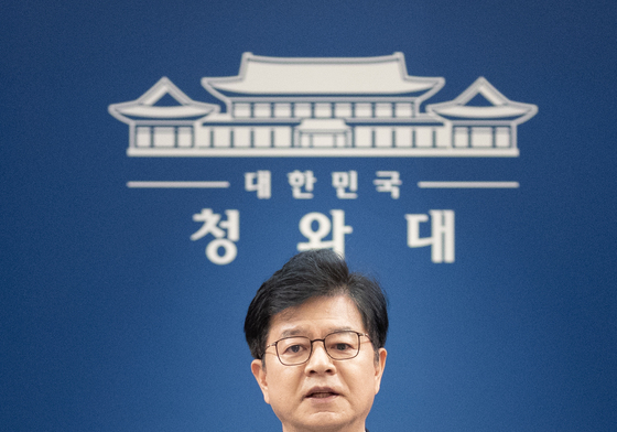 성기홍 홍보수석, 강훈식 비서실장 사의표명