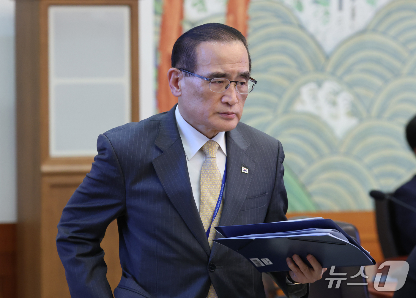 (서울=뉴스1) 이재명 기자 = 위성락 안보실장이 21일 청와대에서 열린 수석보좌관회의에 참석하고 있다. 2026.9.21/뉴스1