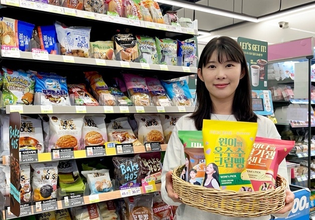 '리센느 빵' 나흘 만에 10만개 판매…포토카드 8배 웃돈 거래