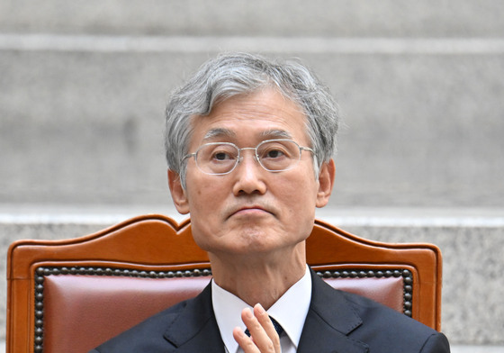 신임 대법관 취임식 참석한 조희대 대법원장