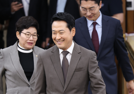 활짝 웃는 장동혁 대표