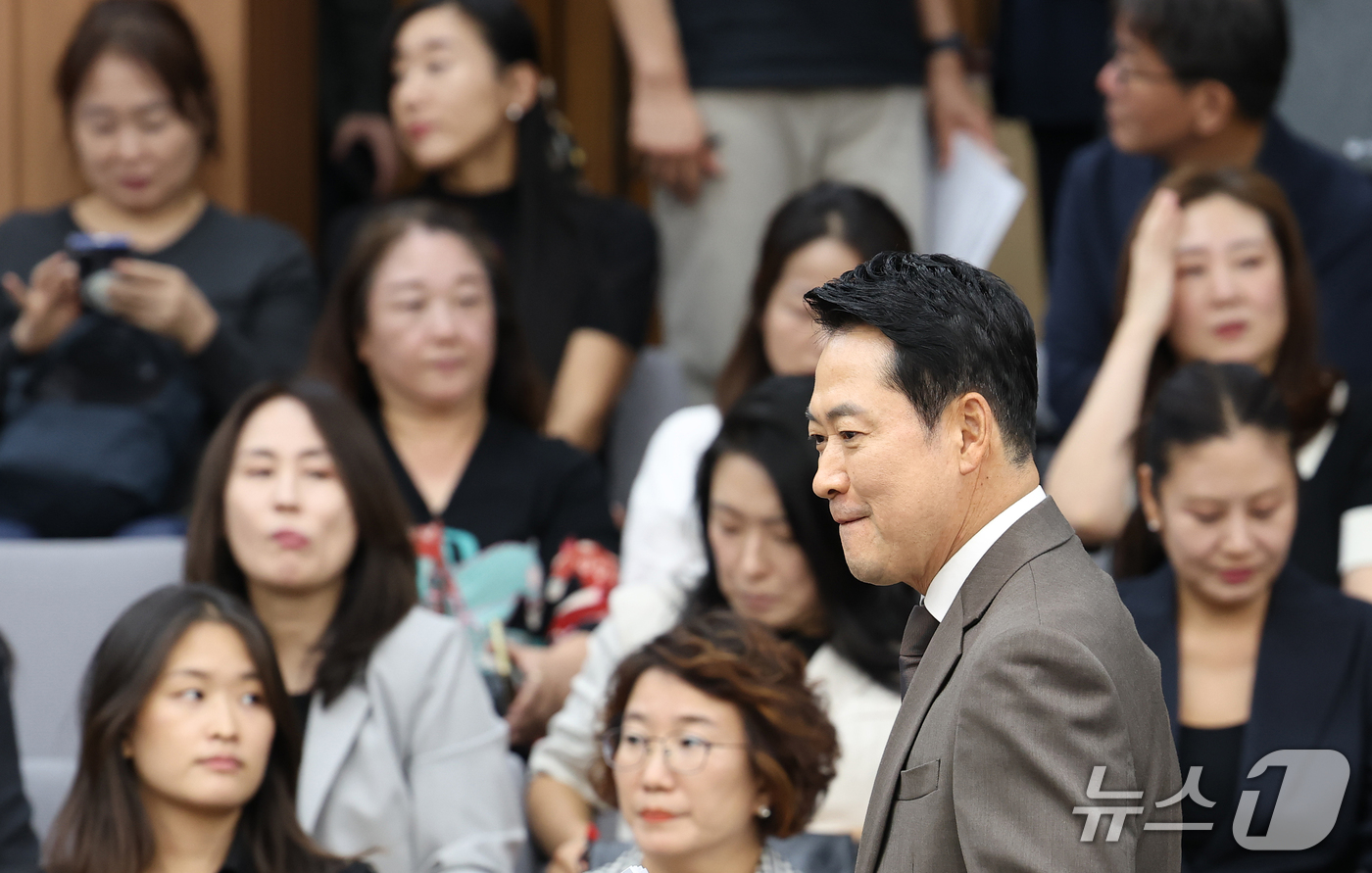 (서울=뉴스1) 오대일 기자 = 장동혁 국민의힘 대표가 21일 오후 서울 여의도 국회에서 열린 2027학년도 수시 원서접수 먹통사태, 대입 공정성과 수험생 보호를 위한 긴급 간담회 …