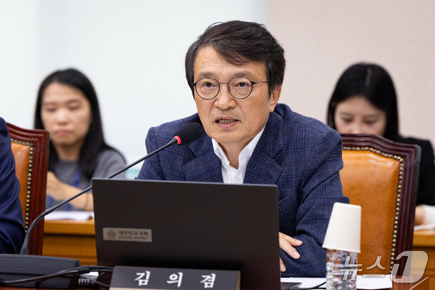 (서울=뉴스1) 유승관 기자 = 국회 법제사법위원회 김의겸 더불어민주당 간사가 21일 서울 여의도 국회에서 열린 제439회 국회(정기회) 법제사법위원회 제7차 전체회의에서 조희대 …