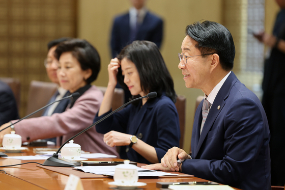 인사말하는 조정식 의장