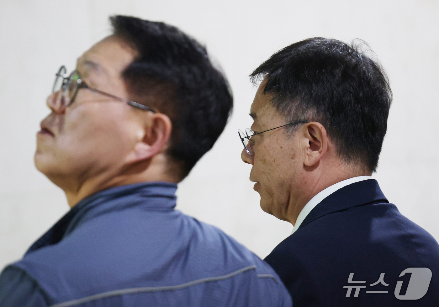 (성남=뉴스1) 김영운 기자 = 조성현 HL만도 부회장이 21일 경기 성남시 분당구 HL만도 판교 사옥에서 열린 'HL만도 고(故) 김승모 씨 사망 사건 관련 사과 성명 및 종합 …