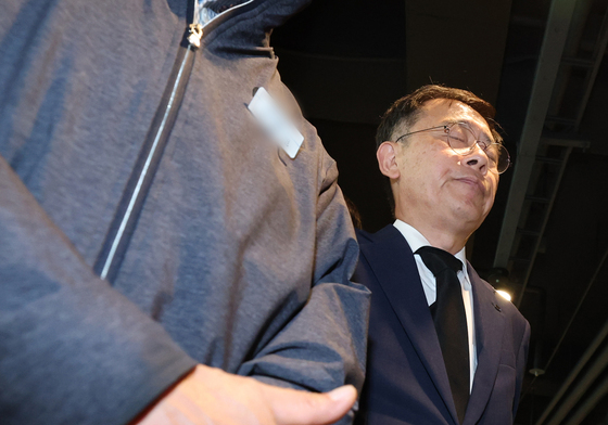 기자회견장 출입 막힌 조성현 부회장