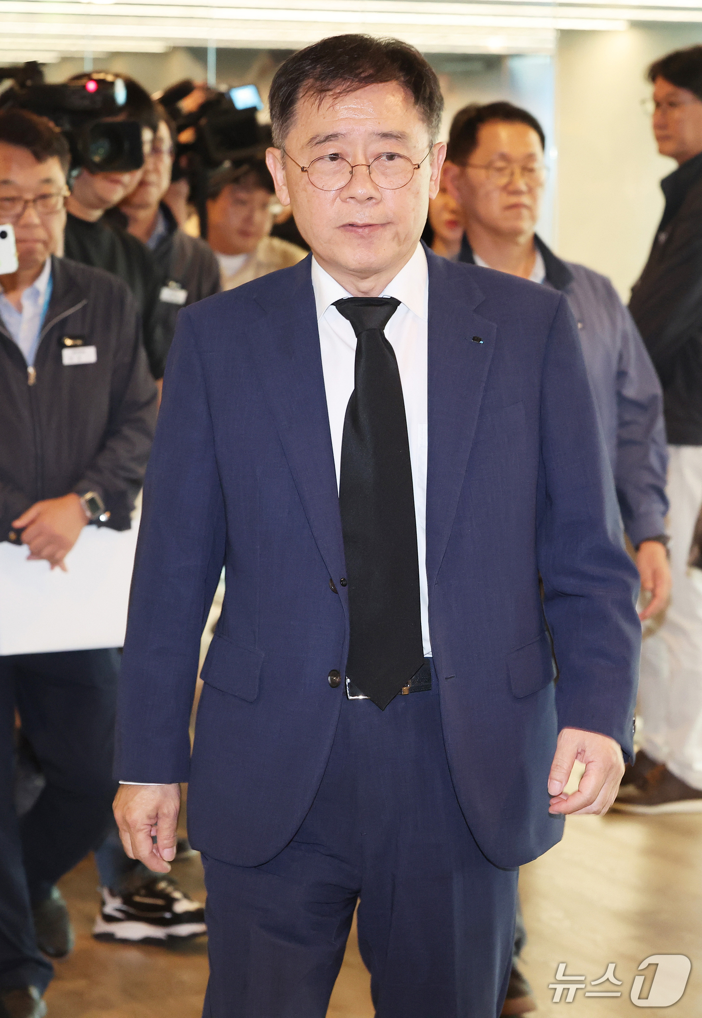 (성남=뉴스1) 김영운 기자 = 21일 경기도 성남시 HL만도 판교사옥에서 열린 고 김승모 씨 사망 사건 관련 사과 성명 및 종합안전개선대책 발표 기자회견에서 조성현 HL만도 부회 …