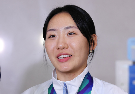 질문에 답하는 성승민