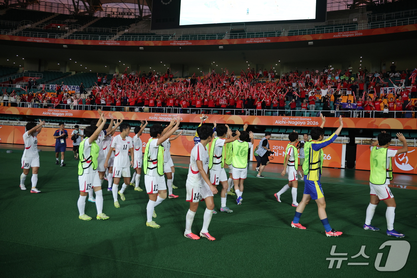 (시즈오카=뉴스1) 안은나 기자 = 21일 일본 시즈오카 스타디움 에코파에서 열린 2026 아이치·나고야 아시안게임 여자축구 조별예선 F조 대한민국과 북한의 경기를 무승부로 마친 …