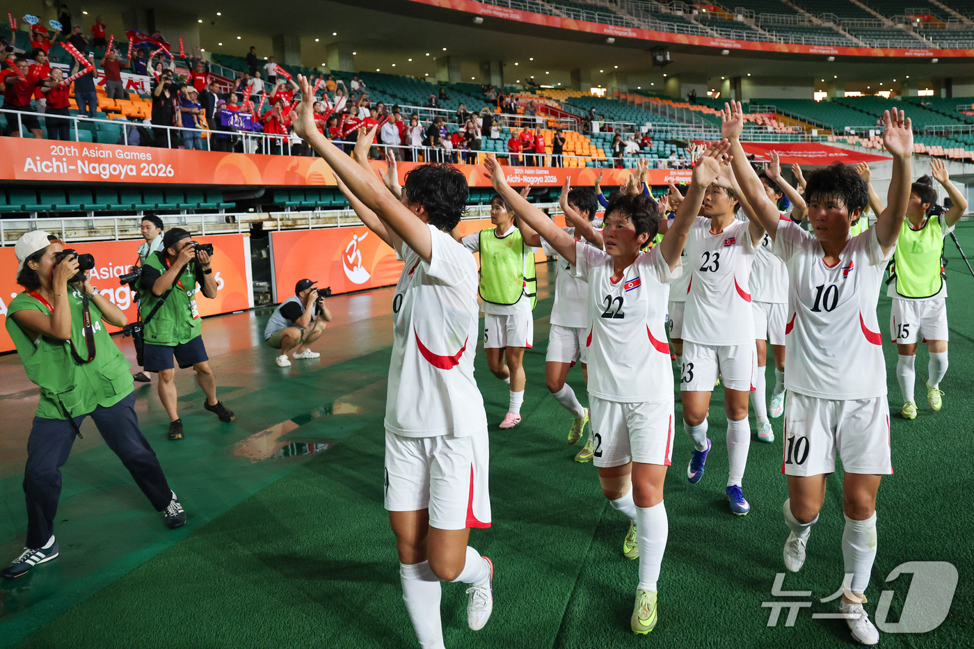 (시즈오카=뉴스1) 안은나 기자 = 21일 일본 시즈오카 스타디움 에코파에서 열린 2026 아이치·나고야 아시안게임 여자축구 조별예선 F조 대한민국과 북한의 경기를 무승부로 마친 …