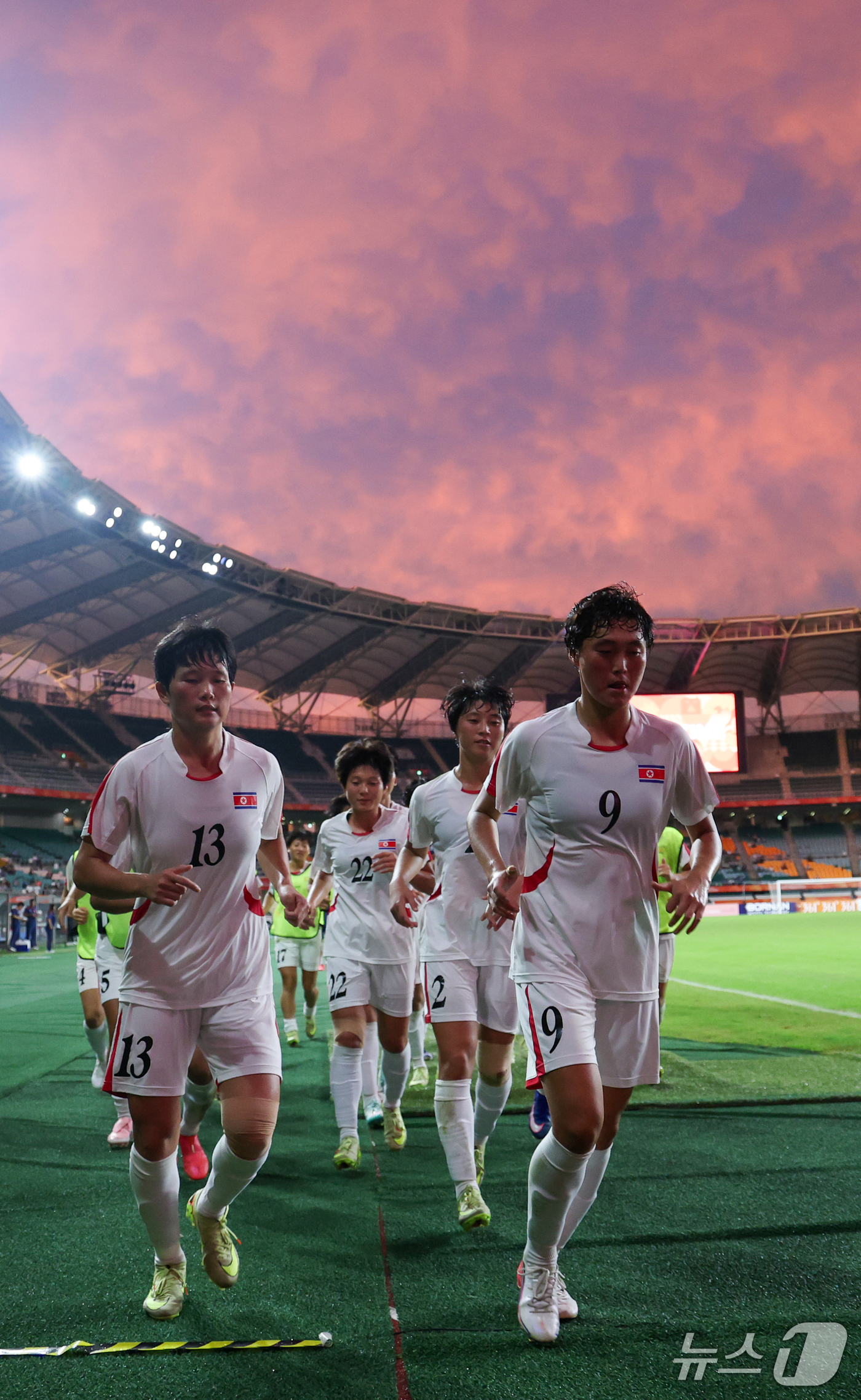 (시즈오카=뉴스1) 안은나 기자 = 21일 일본 시즈오카 스타디움 에코파에서 열린 2026 아이치·나고야 아시안게임 여자축구 조별예선 F조 대한민국과 북한의 경기를 무승부로 마친 …