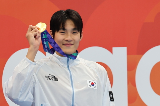 김영범, 자유형 50m 대회新 금메달…계영 800m 2연패 무산(종합)[AG]