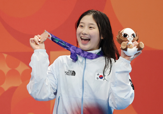 '배영 샛별' 김승원, 함박 웃음