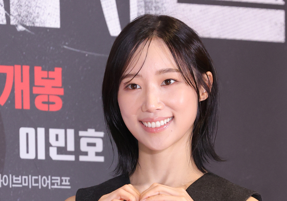 '암살자(들)' VIP 시사회 찾은 박예니