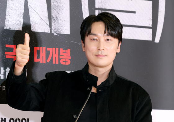 서현우 '암살자(들)' 최고