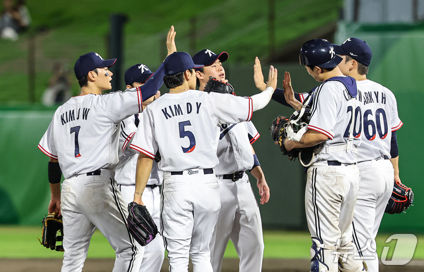 (오카자키=뉴스1) 김도우 기자 = 21일 일본 아이치현 오카자키 중앙종합공원 야구장에서 열린 2026 아이치·나고야 아시안게임 야구 조별리그 1차전 대한민국과 대만의 경기, 대한 …