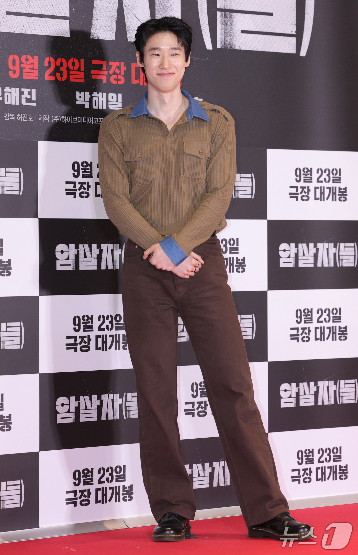 (서울=뉴스1) 권현진 기자 = 배우 김민이 21일 오후 서울 송파구 롯데시네마 월드타워점에서 열린 영화 '암살자(들)' VIP 시사회에 참석해 포즈를 취하고 있다.'암살자(들)' …