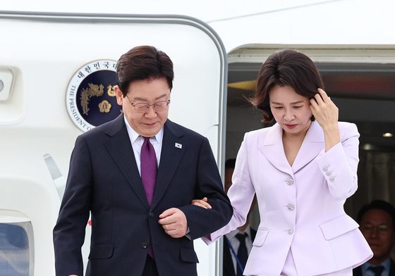 뉴욕 도착한 이재명 대통령·김혜경 여사