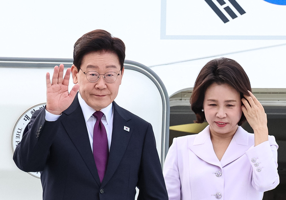 뉴욕 도착한 이재명 대통령·김혜경 여사