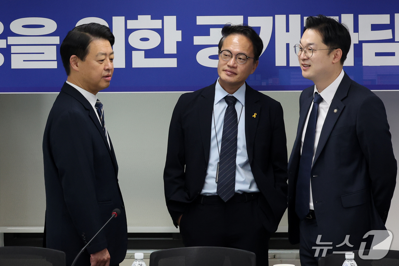 (서울=뉴스1) 황기선 기자 = 박주민 더불어민주당 서울시정감시특위원장이 22일 오전 서울 여의도 더불어민주당 서울시당에서 열린 서울시 국정감사 행정사무감사 공동대응을 위한 공개좌 …